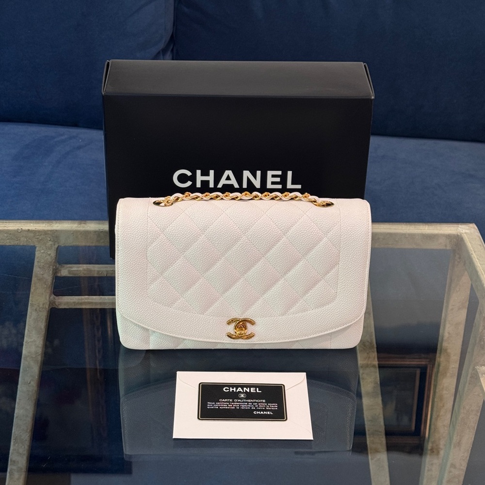 Chanel‎ Diana Vintage White Caviar Medium Classic Flap bag